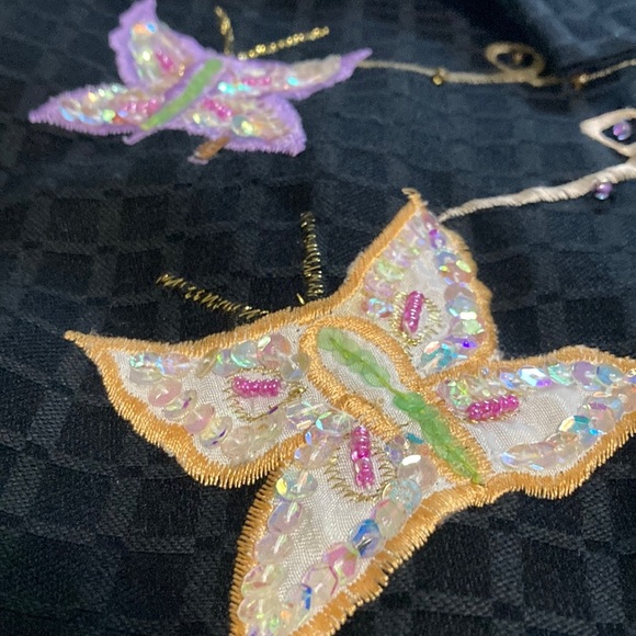 Black and Pink Floral Embroidered Blazer - Picture 5 of 12